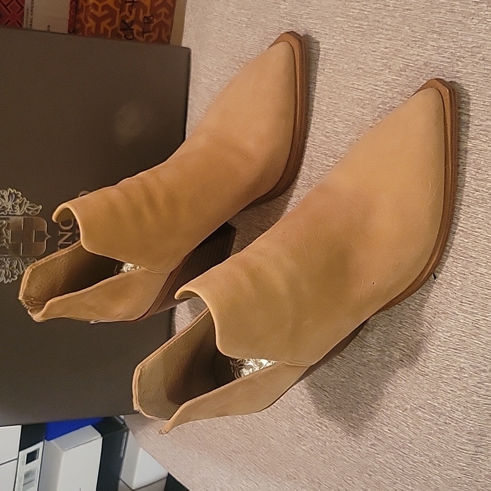 Vince Camuto